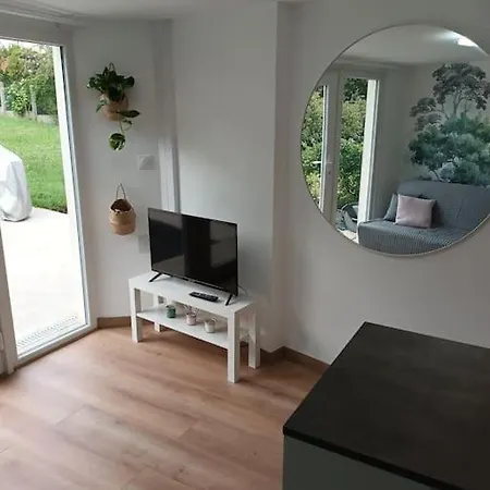 Sur Apartment Orsay